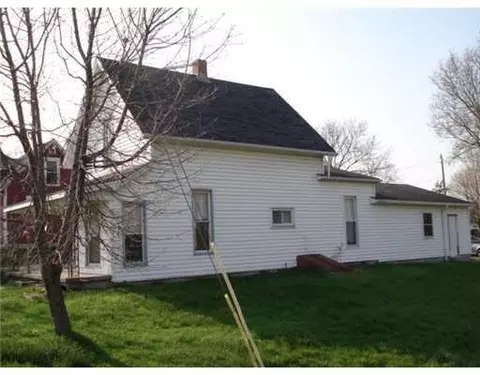 215 Miami St, De Graff, OH 43318 photo 2