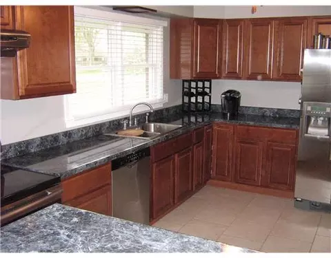 4131 Bentley Dr, Springfield, OH 45504 photo 7
