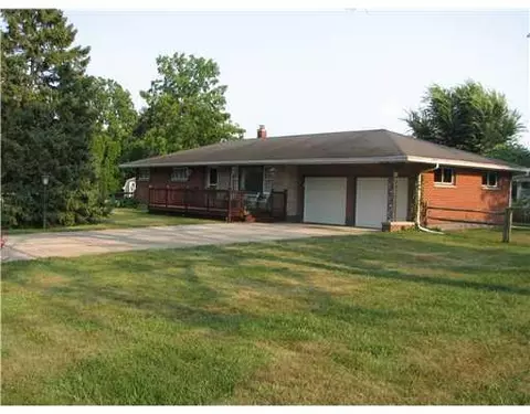 4131 Bentley Dr, Springfield, OH 45504 photo 1