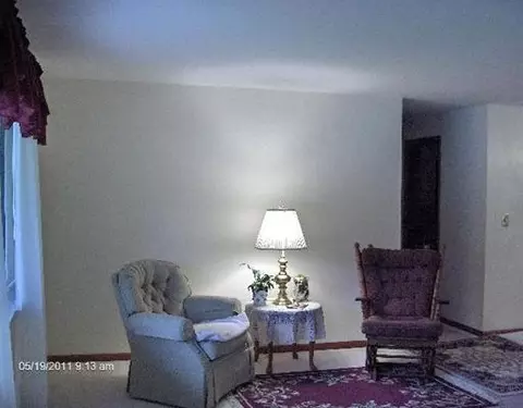 2527 Balsam Dr, Springfield, OH 45503 photo 2