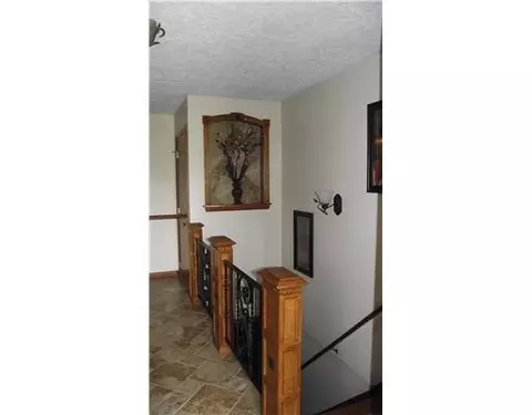 4995 Peacock Rd, Springfield, OH 45502 photo 3