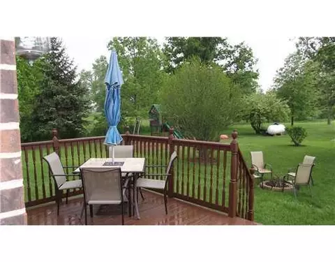 4995 Peacock Rd, Springfield, OH 45502 photo 2