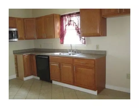 1818 Lexington, Springfield, OH 45505 photo 7