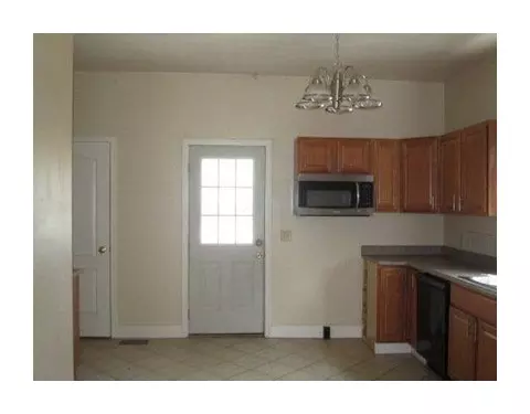 1818 Lexington, Springfield, OH 45505 photo 6