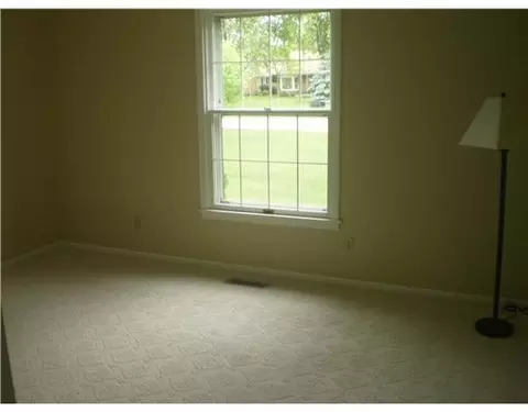 6319 Plateau Dr, Springfield, OH 45502 photo 10