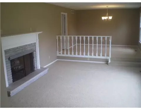 6319 Plateau Dr, Springfield, OH 45502 photo 3