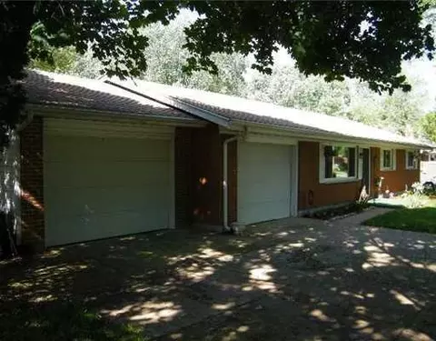 2714 Danbury Rd, Springfield, OH 45505 photo 1