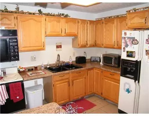 2714 Danbury Rd, Springfield, OH 45505 photo 4