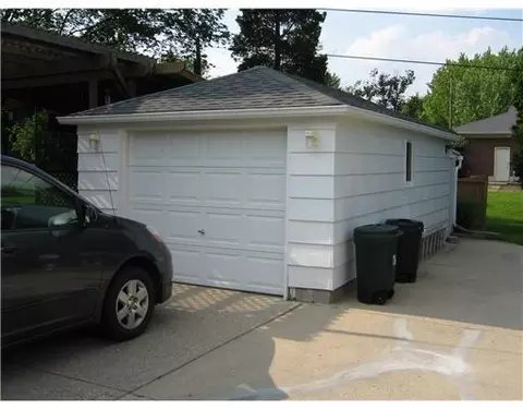 1030 Holland Cir, Springfield, OH 45503 photo 3