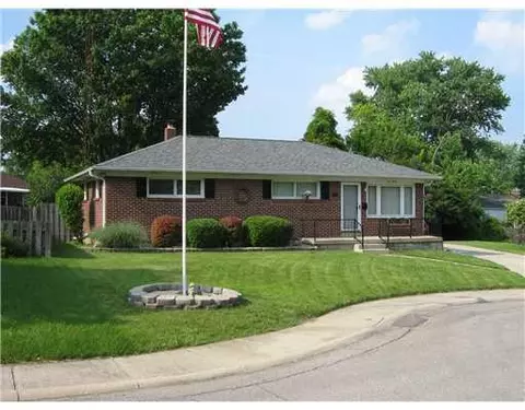 1030 Holland Cir, Springfield, OH 45503 photo 2