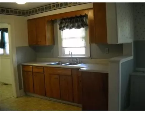 2027 Mitchell Blvd, Springfield, OH 45503 photo 8