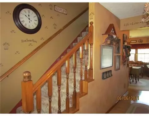 3375 Kenerly St, Springfield, OH 45502 photo 3