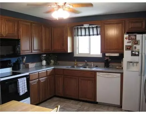 4144 Imperial Dr, Springfield, OH 45503 photo 5