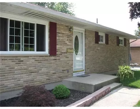 4144 Imperial Dr, Springfield, OH 45503 photo 2