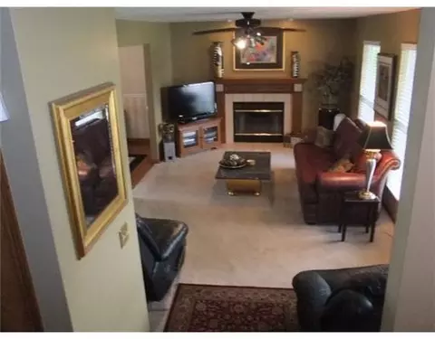 2733 Conowoods Dr, Springfield, OH 45503 photo 2