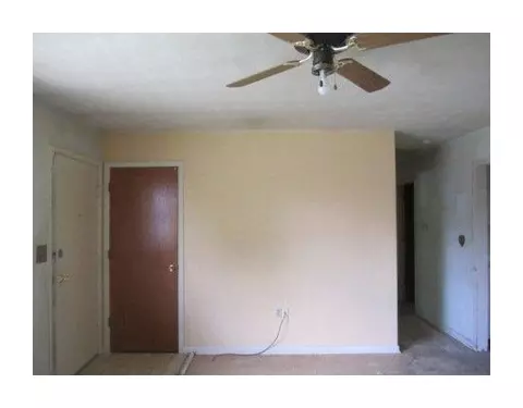 4107 Raymond Dr, Enon, OH 45323 photo 3
