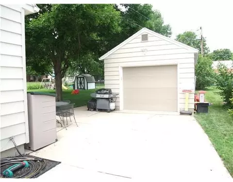 110 E Ruth St, Sidney, OH 45365 photo 4
