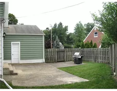 630 W Harding Rd, Springfield, OH 45504 photo 4