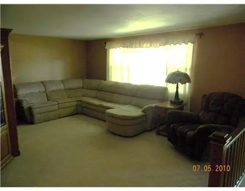 4545 Derr Rd, Springfield, OH 45503 photo 2