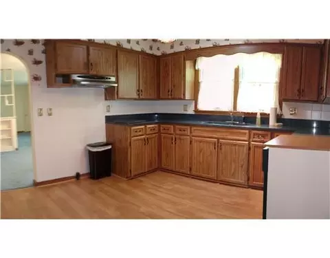 275 Forest Dr, Springfield, OH 45505 photo 2