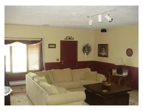 2149 Shrine Rd, Springfield, OH 45502 photo 9