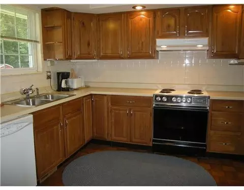 2526 Crabill Rd, Springfield, OH 45502 photo 3
