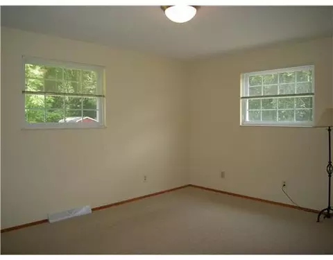2526 Crabill Rd, Springfield, OH 45502 photo 8