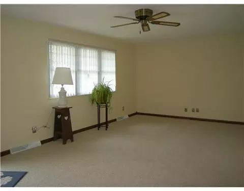 2526 Crabill Rd, Springfield, OH 45502 photo 7