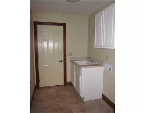 3586 Kingsgate Ct, Springfield, OH 45503 photo 15
