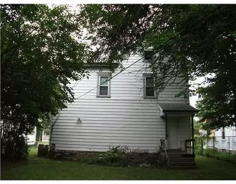 1426 S Limestone, Springfield, OH 45505 photo 2
