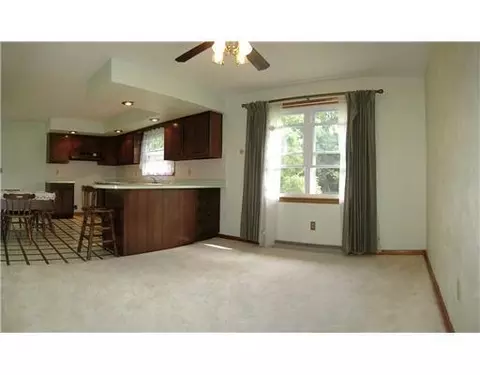 2445 Fox Hollow Rd, Springfield, OH 45502 photo 5