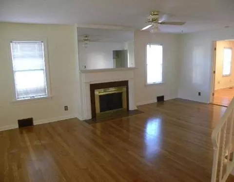 1571 Charles St, Springfield, OH 45505 photo 2