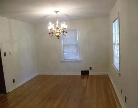 1571 Charles St, Springfield, OH 45505 photo 4