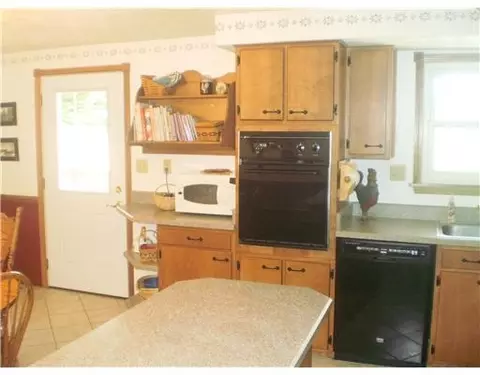 3246 Hanson Rd, Springfield, OH 45504 photo 6