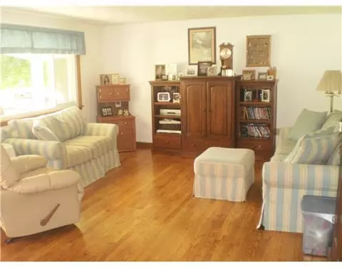 3246 Hanson Rd, Springfield, OH 45504 photo 4