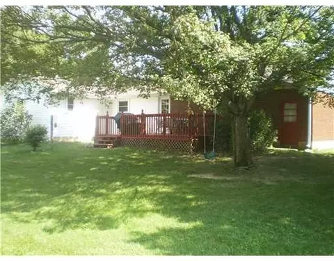 3246 Hanson Rd, Springfield, OH 45504 photo 2