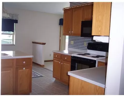 2420 Myers, Springfield, OH 45502 photo 2