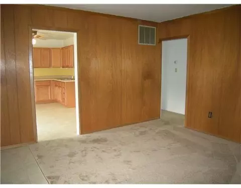 804 S Burnett Rd, Springfield, OH 45505 photo 3
