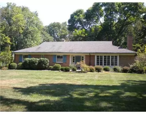 2384 Signal Hill Rd, Springfield, OH 45504 photo 1