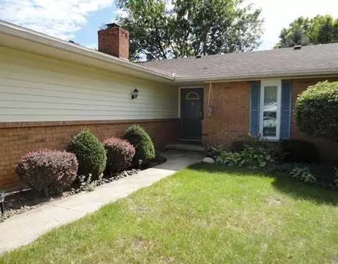 447 Robinwood, Sidney, OH 45365 photo 2