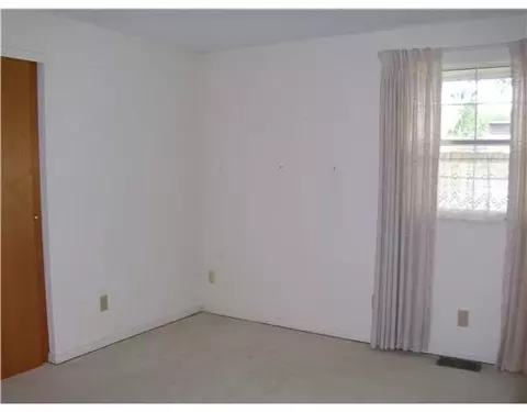 2825 Derr Rd, Springfield, OH 45503 photo 11