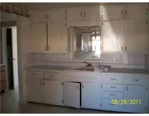 905 Murlin, Celina, OH 45822 photo 4