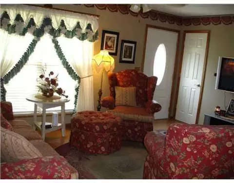 3109 Sudbury, Springfield, OH 45503 photo 2