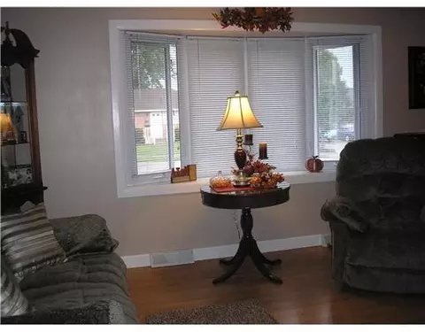 5331 E Ridgewood Rd, Springfield, OH 45503 photo 4