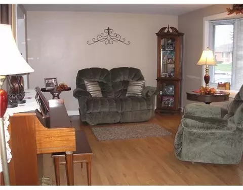 5331 E Ridgewood Rd, Springfield, OH 45503 photo 3
