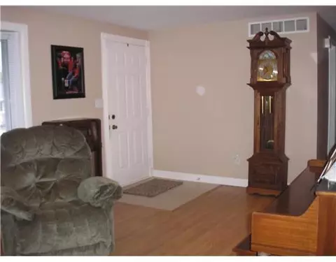 5331 E Ridgewood Rd, Springfield, OH 45503 photo 5