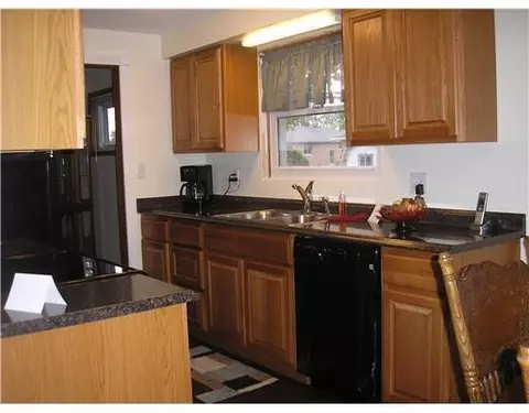5331 E Ridgewood Rd, Springfield, OH 45503 photo 8
