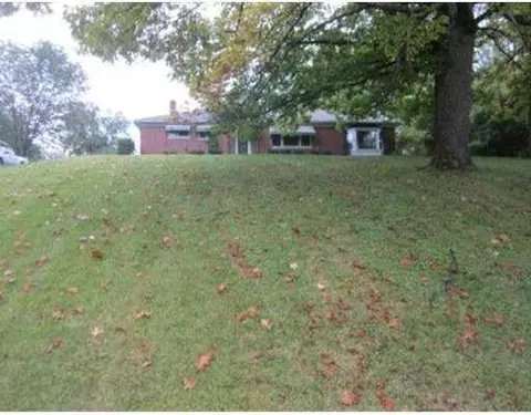 1800 Winding Trl, Springfield, OH 45503 photo 2