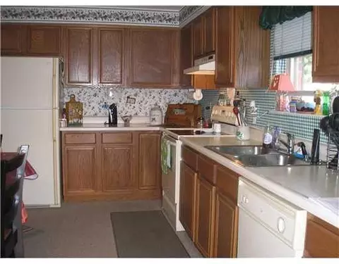 3964 Delmar Cir, Springfield, OH 45503 photo 5