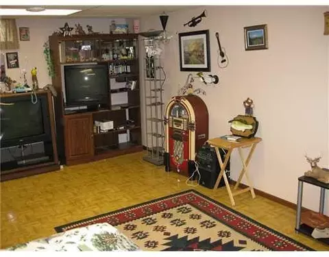 3439 Maple Grv, Springfield, OH 45504 photo 9